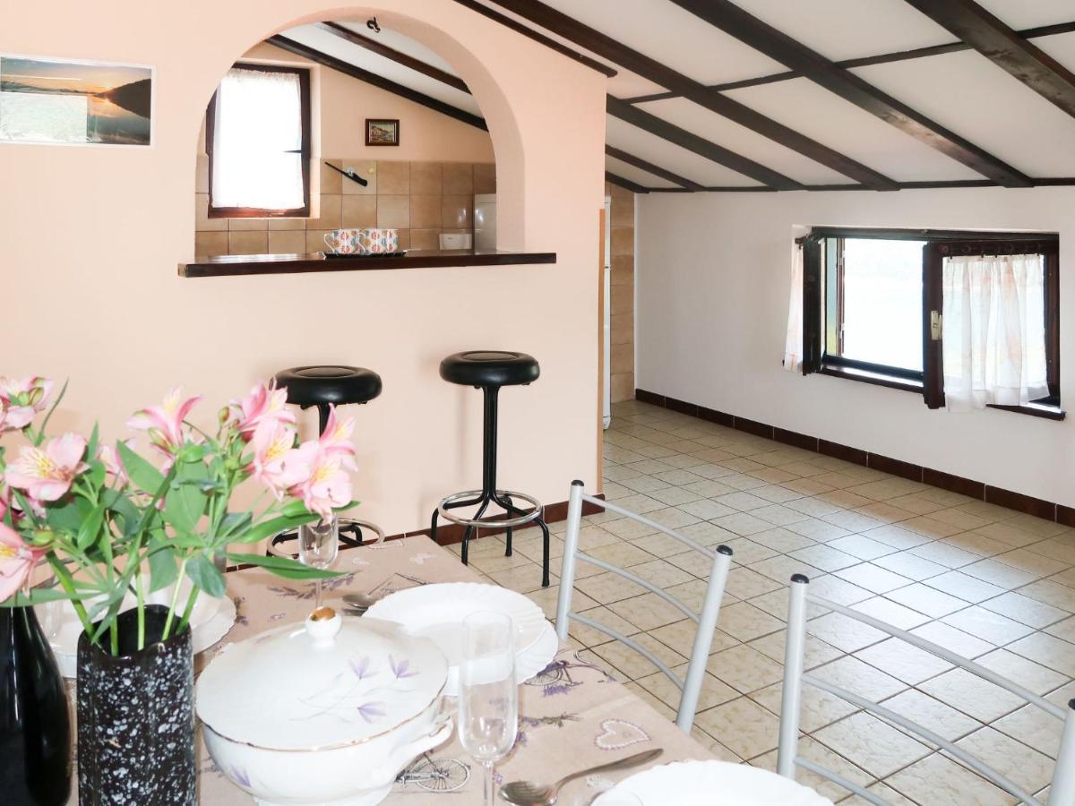 לאבין Apartment Violetta - Lbn200 By Interhome מראה חיצוני תמונה