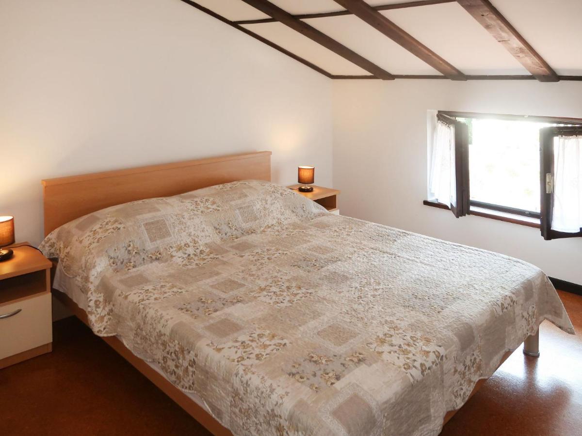 לאבין Apartment Violetta - Lbn200 By Interhome מראה חיצוני תמונה